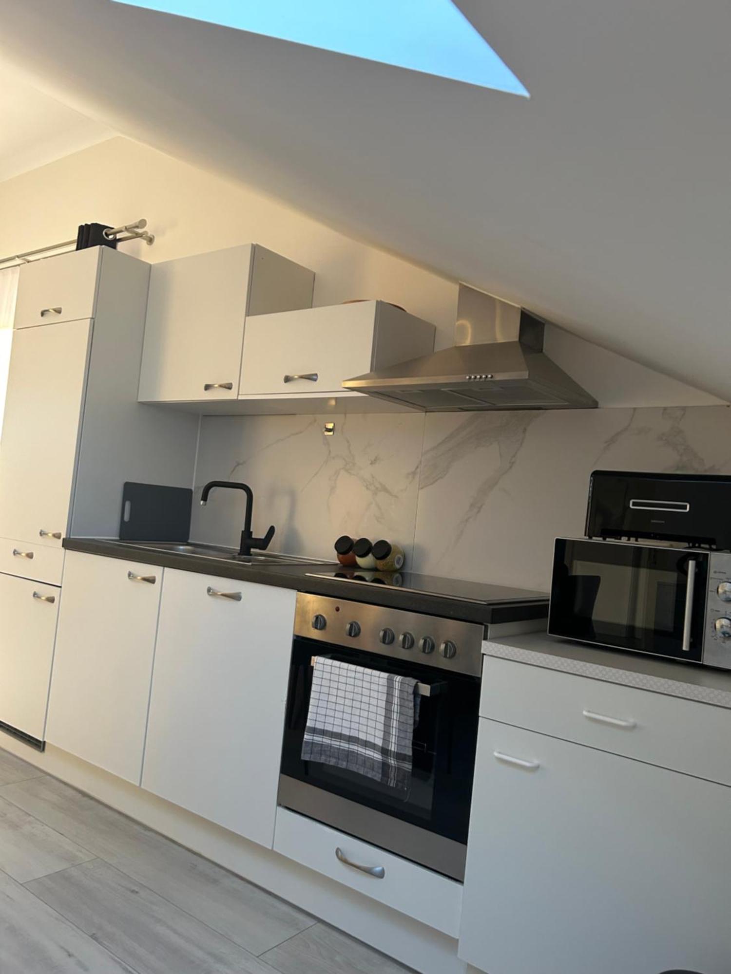 Bane 95qm - Messewohnung, Ferienwohnung,monteurwohnung * Hannover