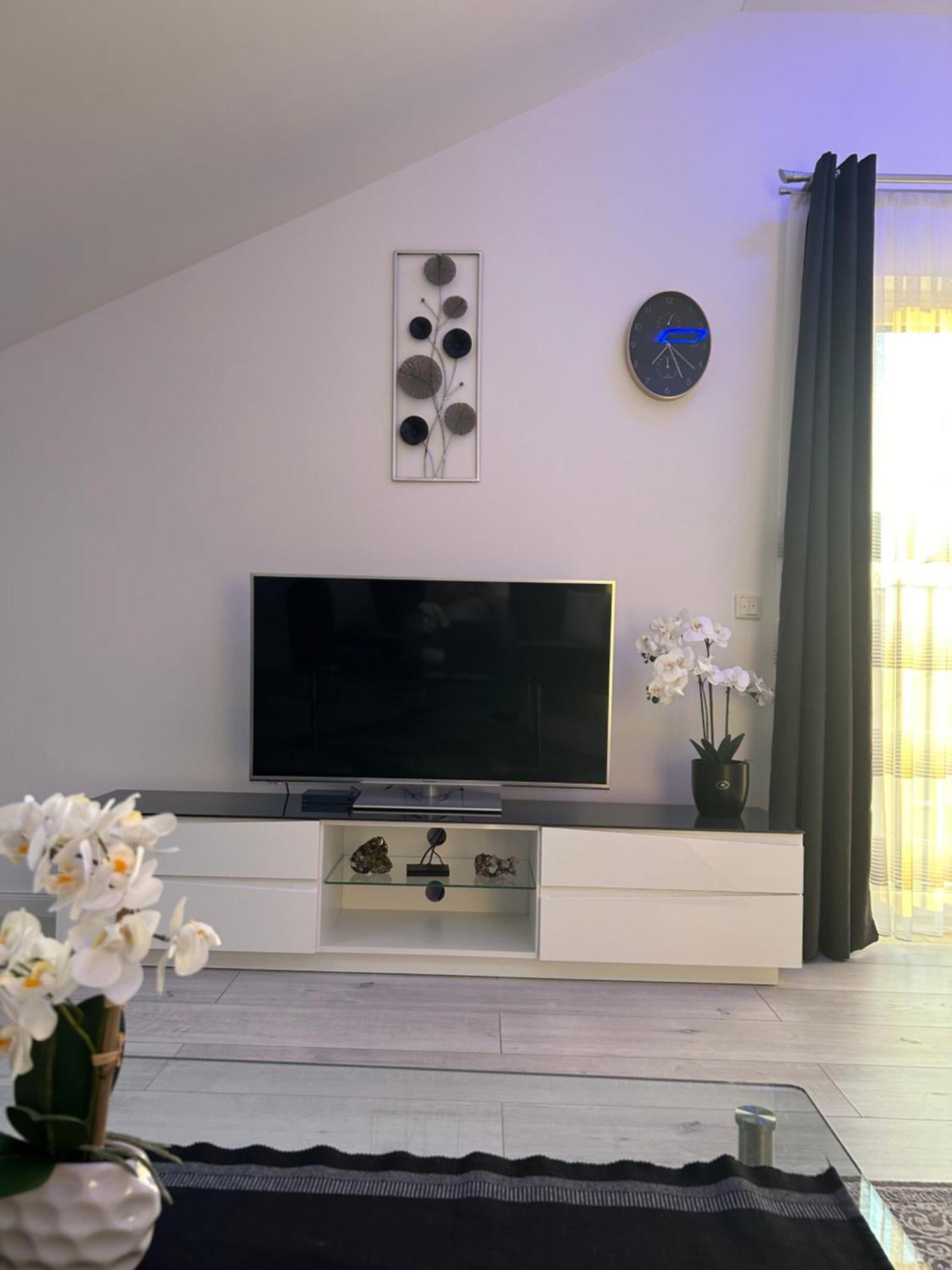 Apartment Bane 95qm - Messewohnung, Ferienwohnung,monteurwohnung *